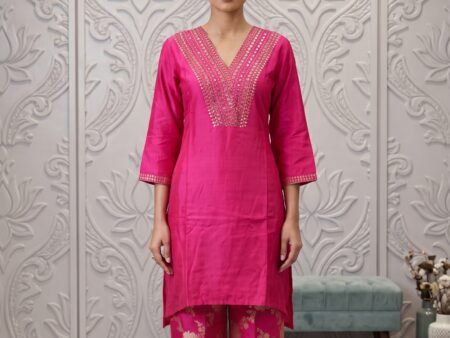 Rani Pink Chanderi Threadwork Straight Kurta With Pant Regular And Dupatta