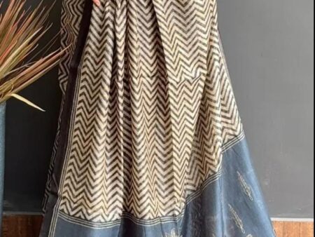 Silk Linen Geometrical Block Print Saree